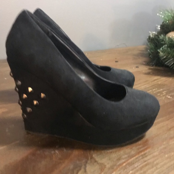 Kardashian Black Wedge - Picture 3 of 3